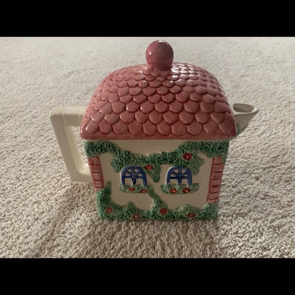 Adorable 6 Piece Cottagecore Teapot Set 🫖 - Picture 9 of 12